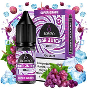 bouteille d'e-liquide Bombo Bar Juice 10 ml de Super Grape Ice avec une étiquette violette, accompagné de sa boîte, accompagné de raisins et de glace qui évoquent une saveur douce, fruitée et rafraîchissante.