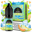 Botella de e-liquid Bombo Bar Juice Ultra Melon de 10 ml con etiqueta verde y azul, junto a su caja, rodeada de trozos de melón e hielo que sugieren un sabor fresco y dulce.