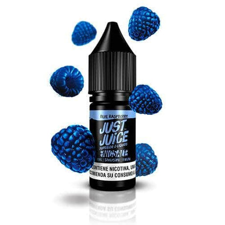 Líquido para vapeo Just Juice Nic Salts Blue Raspberry 10ml, botella de sales de nicotina con diseño en tonos azules, acompañado de frambuesa azul que representa su sabor.