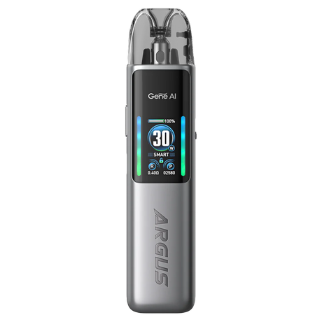 Vaper recargable Voopoo Argus G2, con diseño compacto en color gris metálico, pantalla frontal a color de 0,96 pulgadas que muestra potencia, batería y modos de uso, y cartucho superior transparente con sistema de rellenado fácil.