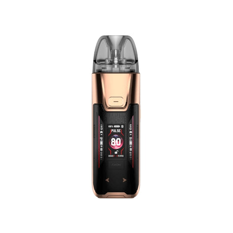 Vaper recargable Vaporesso Luxe XR Max 2 Pod Kit en color dorado y negro, con pantalla frontal a color que muestra potencia y modo de uso, botón superior y cartucho transparente en la parte superior.