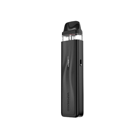 Vaper recargable Vaporesso Xros 5 Mini Pod Kit en color negro con diseño compacto tipo stick, acabado texturizado, cartucho transparente superior y boquilla negra integrada.