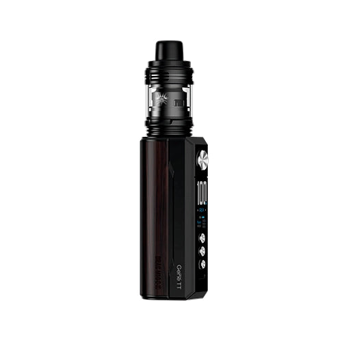 Sigaretta Elettronica Ricaricabile Voopoo Drag Kit M100S in nero con dettagli in legno scuro, design robusto ed ergonomico, schermo frontale digitale e serbatoio superiore Uforce-L trasparente per lo svapo polmonare diretto.