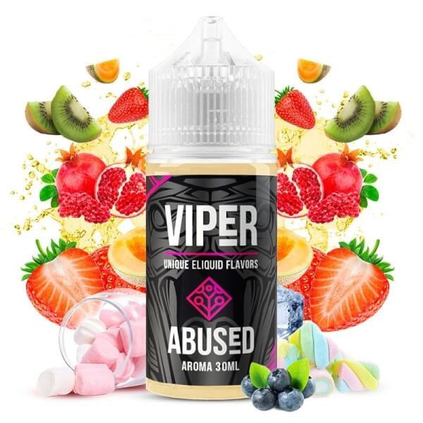 Botella de aroma Viper Abused de 30 ml, con diseño en negro y detalles en rosa, rodeada de frutas variadas como fresa, kiwi, granada y frutos del bosque que representan su sabor afrutado.